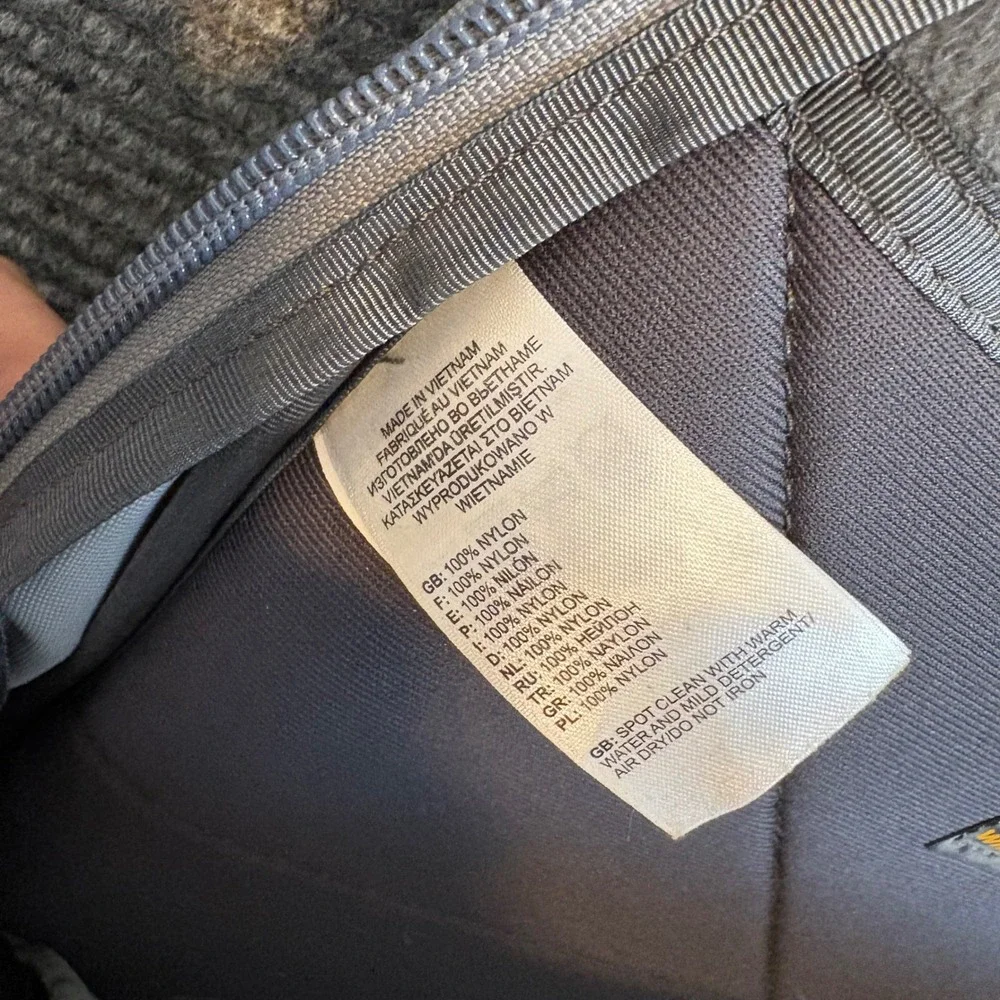 The North Face Microbyte Backpack Gray Pink Laptop Sleeve FlexVent Daypack